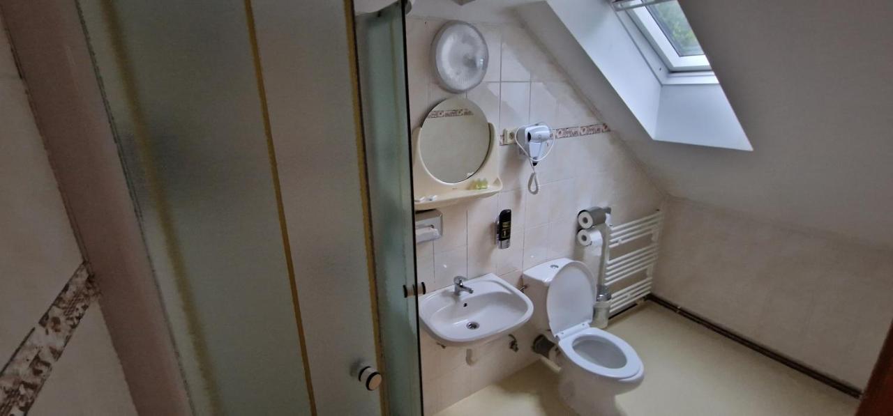Hostinec U Reky Hotel Ostravice Ngoại thất bức ảnh